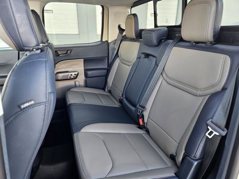 Used 2025 Ford Maverick Lariat w/ 4K Tow Package image 14