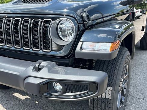 New 2025 Jeep Gladiator Sport AWD/4WD image 29
