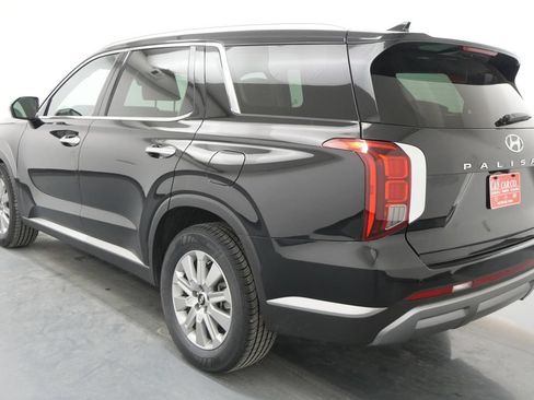 Used 2024 Hyundai Palisade SEL FWD image 6