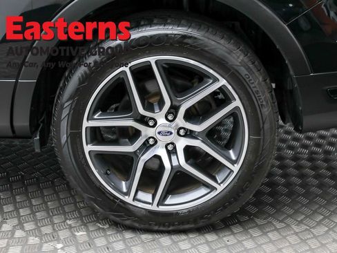 Used 2019 Ford Explorer Sport image 8