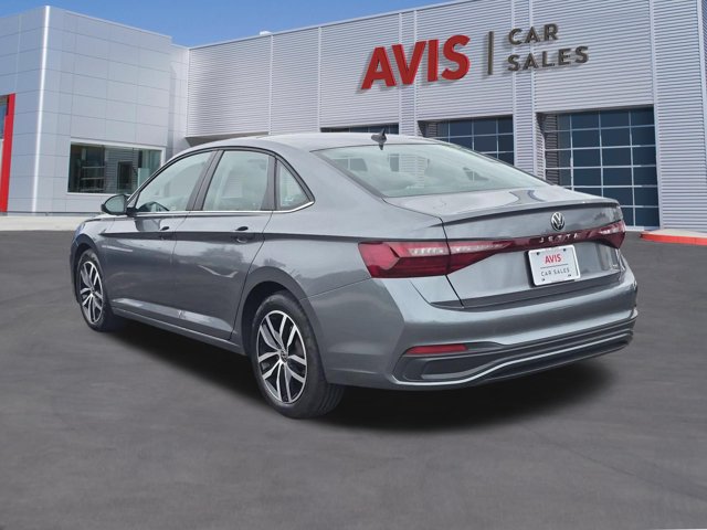 Used 2026 Volkswagen Jetta SE FWD image 9