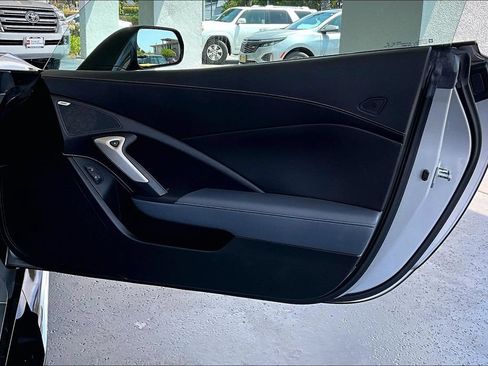 Used 2015 Chevrolet Corvette Z06 w/ 2LZ Preferred Equipment Group RWD image 25
