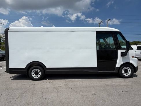 Used 2024 Chevrolet Brightdrop 600 w/ Battery Pack, Max Range AWD/4WD image 8