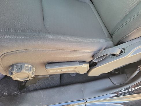 Used 2022 Jeep Wrangler Unlimited Sport image 21