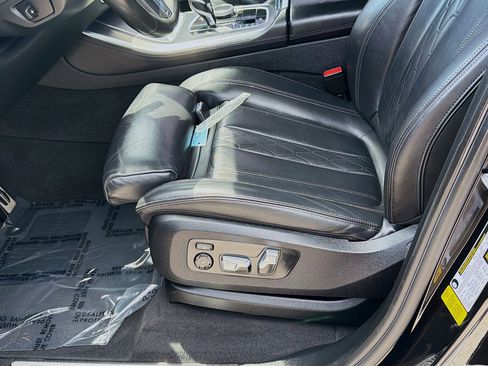Used 2021 BMW X5 sDrive40i w/ M Sport Package RWD image 19