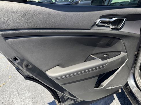 Used 2023 Kia Sportage SX FWD image 21