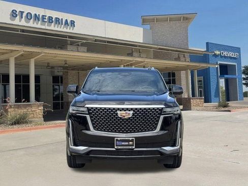 Used 2023 Cadillac Escalade Premium Luxury RWD image 9