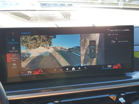 Certified 2024 BMW X6 M60i w/ Dynamic Handling Package image 17