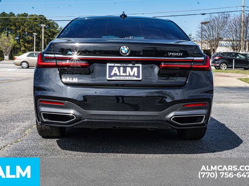 Used 2022 BMW 750i xDrive w/ M Sport Package AWD/4WD image 16