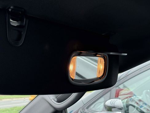 New 2026 Chrysler Pacifica Select FWD image 8