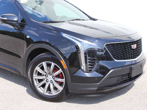 Used 2021 Cadillac XT4 Sport w/ Sun And Sound Package AWD/4WD image 16
