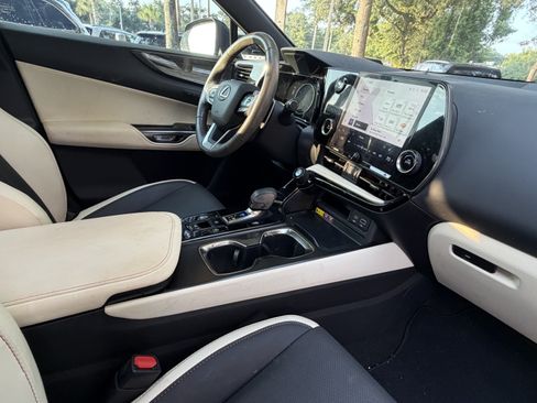 Used 2024 Lexus NX 250 FWD image 46