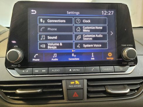 Used 2022 Nissan Altima 2.5 SV FWD image 25