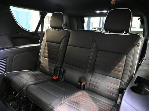 New 2026 GMC Yukon XL AT4 Ultimate w/ LPO, Illumination Package image 15