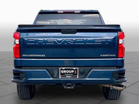 Used 2019 Chevrolet Silverado 1500 Custom w/ Custom Convenience Package AWD/4WD image 5