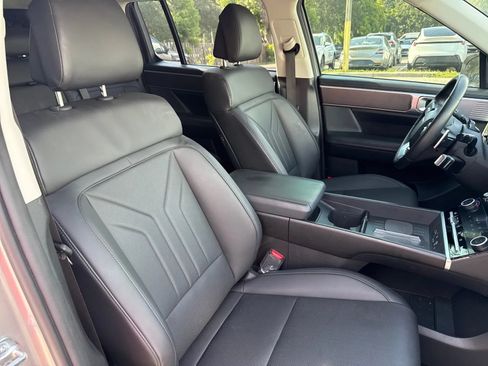 Used 2025 Hyundai Santa Fe SEL FWD image 17