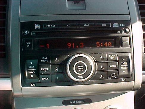 Used 2010 Nissan Sentra 2.0 SR FWD image 21