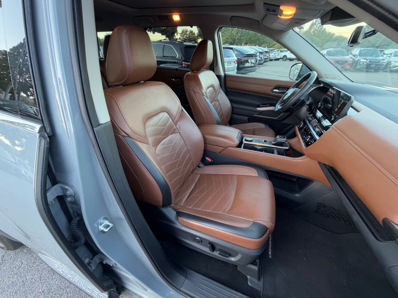 Used 2023 Nissan Pathfinder Platinum AWD/4WD image 10