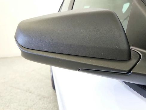 Used 2024 Chevrolet Equinox LS FWD image 18