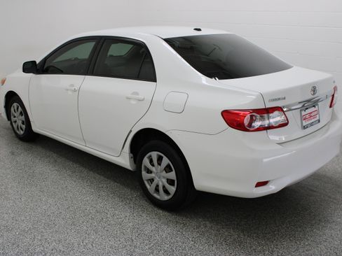 Used 2011 Toyota Corolla LE FWD image 9
