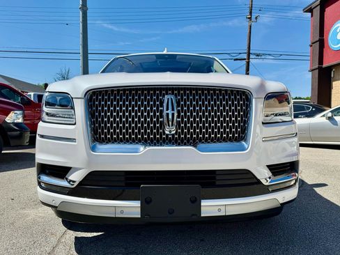 Used 2019 Lincoln Navigator Reserve image 8