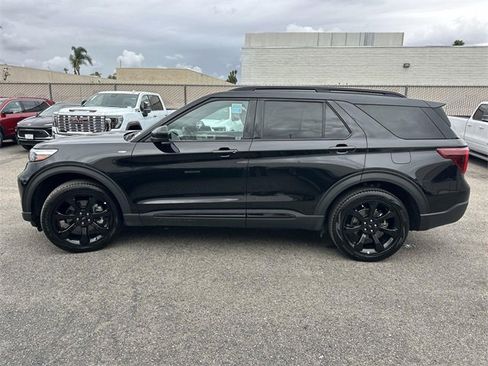 Used 2024 Ford Explorer ST-Line w/ Class IV Trailer Tow Package image 7