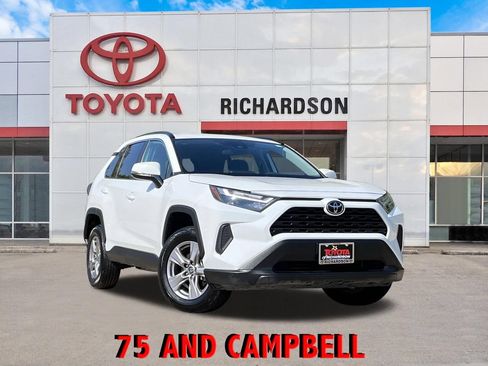 Used 2025 Toyota RAV4 XLE FWD image 1