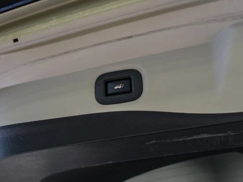 Used 2017 Nissan Rogue SL w/ SL Premium Package FWD image 54