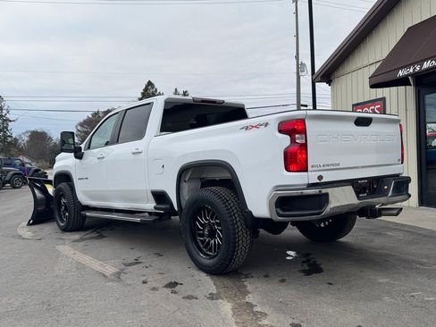 Used 2025 Chevrolet Silverado 2500 LT w/ Convenience Package image 5