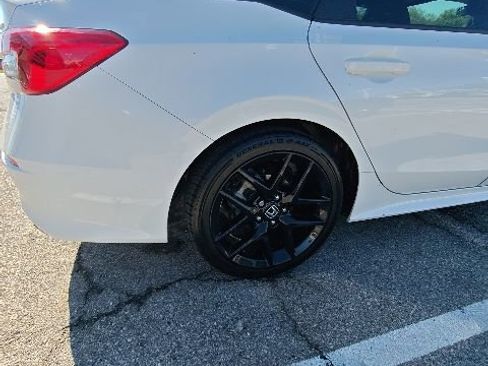 Used 2022 Honda Civic Sport image 9