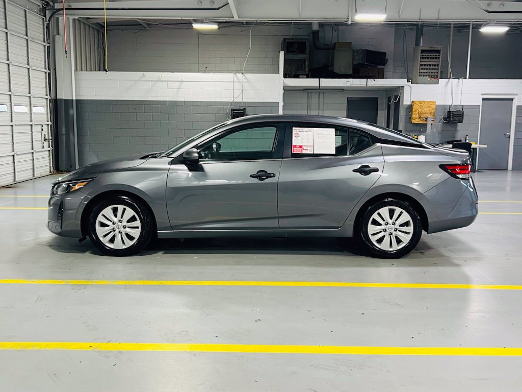 Used 2025 Nissan Sentra S FWD image 14