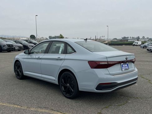 New 2026 Volkswagen Jetta SE FWD image 3