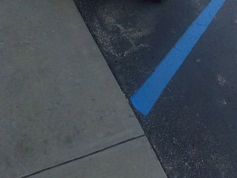 Used 2023 Toyota Tacoma SR5 w/ Technology Package image 1