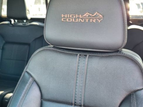 Used 2025 Chevrolet Silverado 1500 High Country w/ Technology Package AWD/4WD image 15