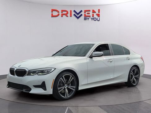 Used 2021 BMW 330i Sedan w/ Driving Assistance Package RWD image 1
