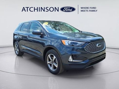Certified 2024 Ford Edge SEL w/ Convenience Package AWD/4WD image 3