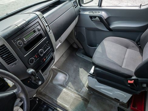 Used 2010 Mercedes-Benz Sprinter 3500 image 25