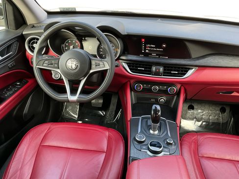 Used 2019 Alfa Romeo Stelvio w/ Nero Edizione image 15