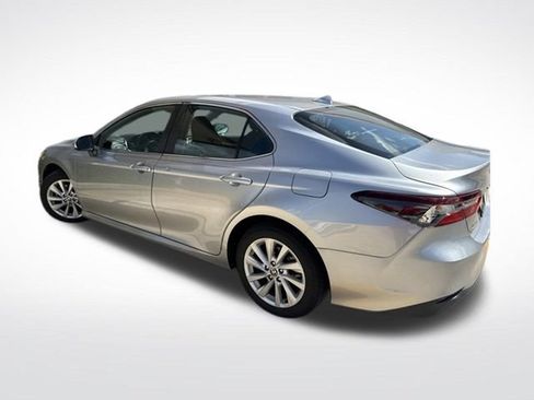 Used 2023 Toyota Camry LE FWD image 3