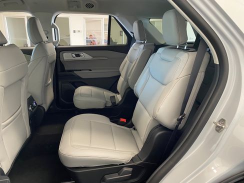 New 2026 Ford Explorer Active w/ Active Comfort Package AWD/4WD image 10