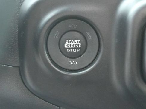 Used 2023 Jeep Wrangler Unlimited Sahara AWD/4WD image 23