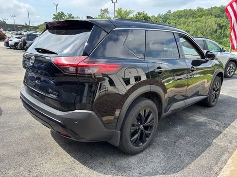 Certified 2023 Nissan Rogue SV w/ SV Premium B Package AWD/4WD image 5