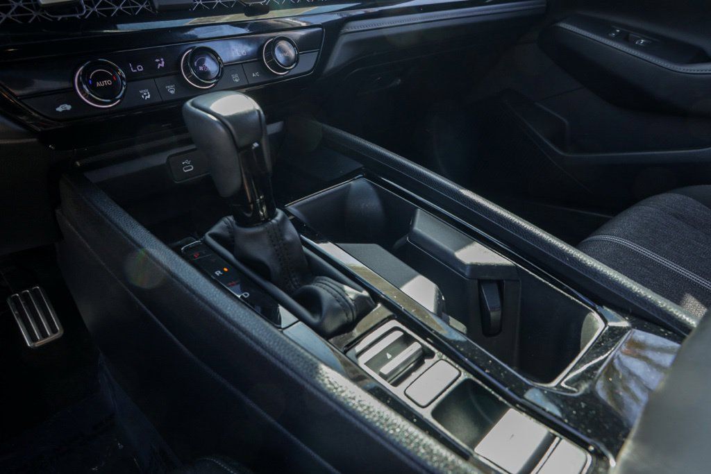 Used 2024 Honda Accord Sport image 31