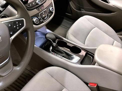 Used 2022 Chevrolet Malibu LS w/ LPO, Convenience Package 2 FWD image 18