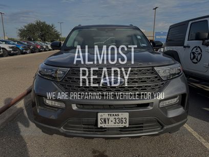 Used 2022 Ford Explorer XLT w/ Equipment Group 202A