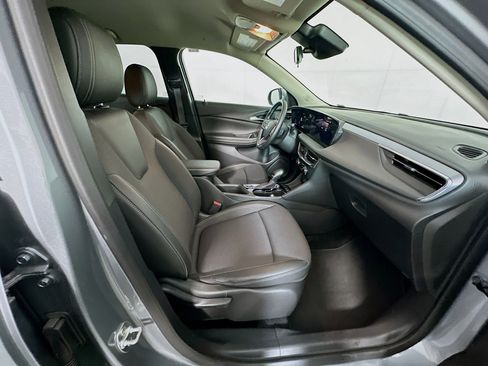 Used 2025 Buick Encore GX Preferred image 32