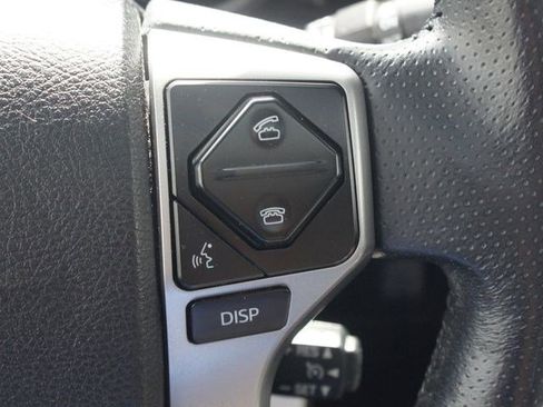 Used 2018 Toyota 4Runner SR5 Premium image 11