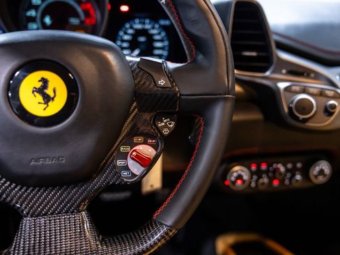 Used 2012 Ferrari 458 Italia Coupe RWD image 46