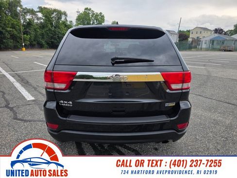 Used 2012 Jeep Grand Cherokee Laredo w/ Laredo E Group AWD/4WD image 4