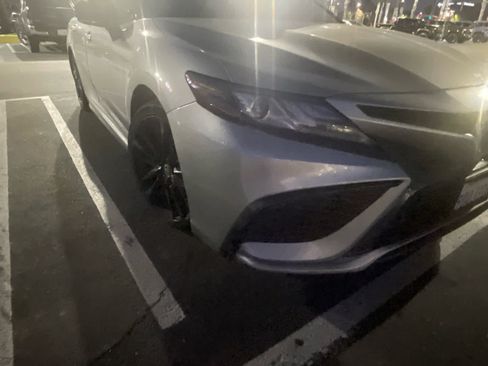 Used 2022 Toyota Camry XSE FWD image 10